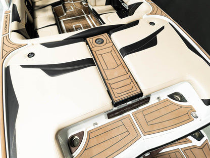 2021 Centurion Ri237 - White / Tan - BoardCo Boats
