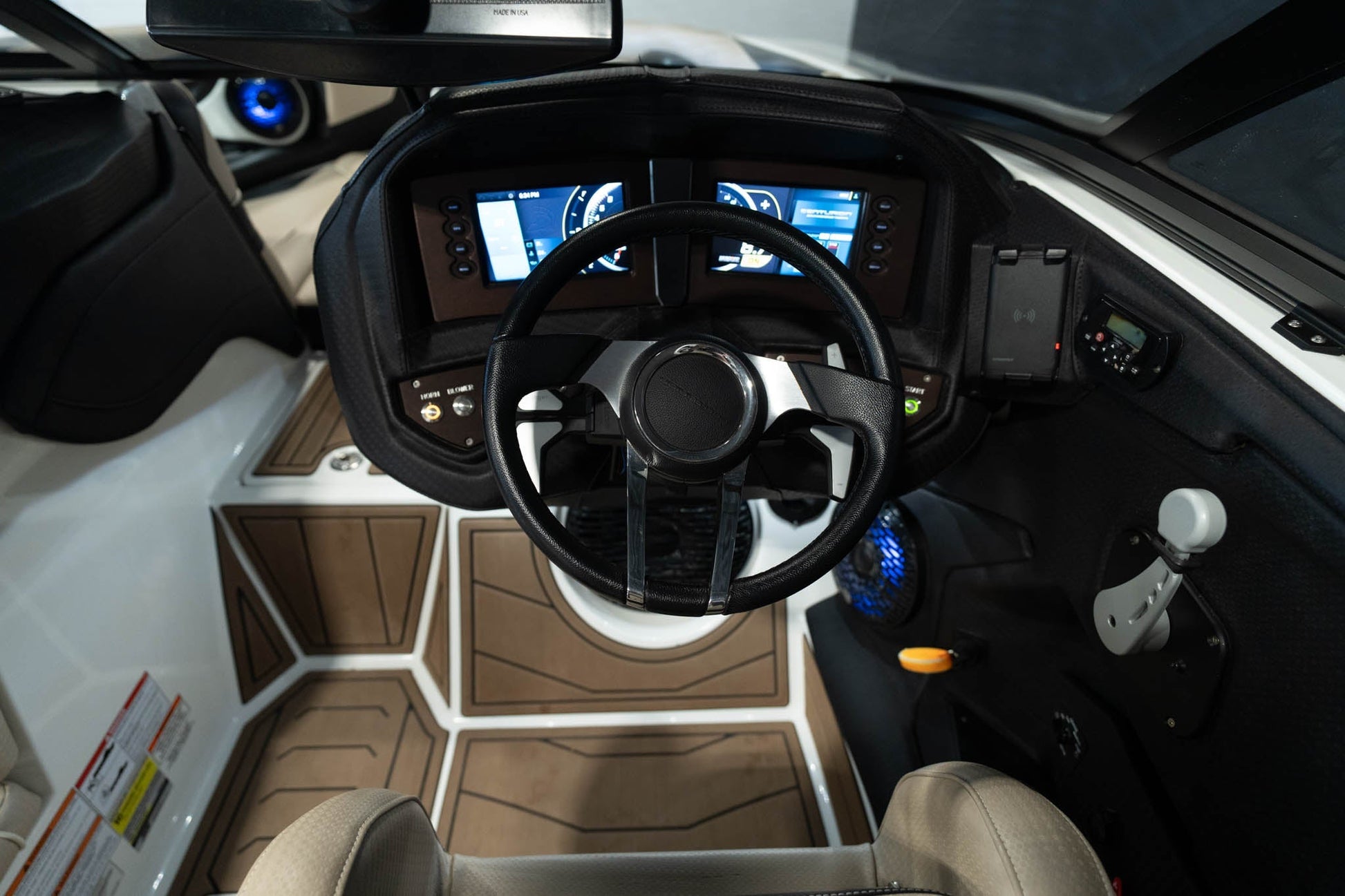2021 Centurion Ri237 - White / Tan - BoardCo Boats