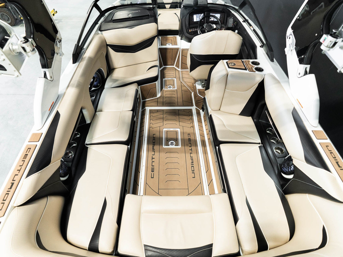 2021 Centurion Ri237 - White / Tan - BoardCo Boats