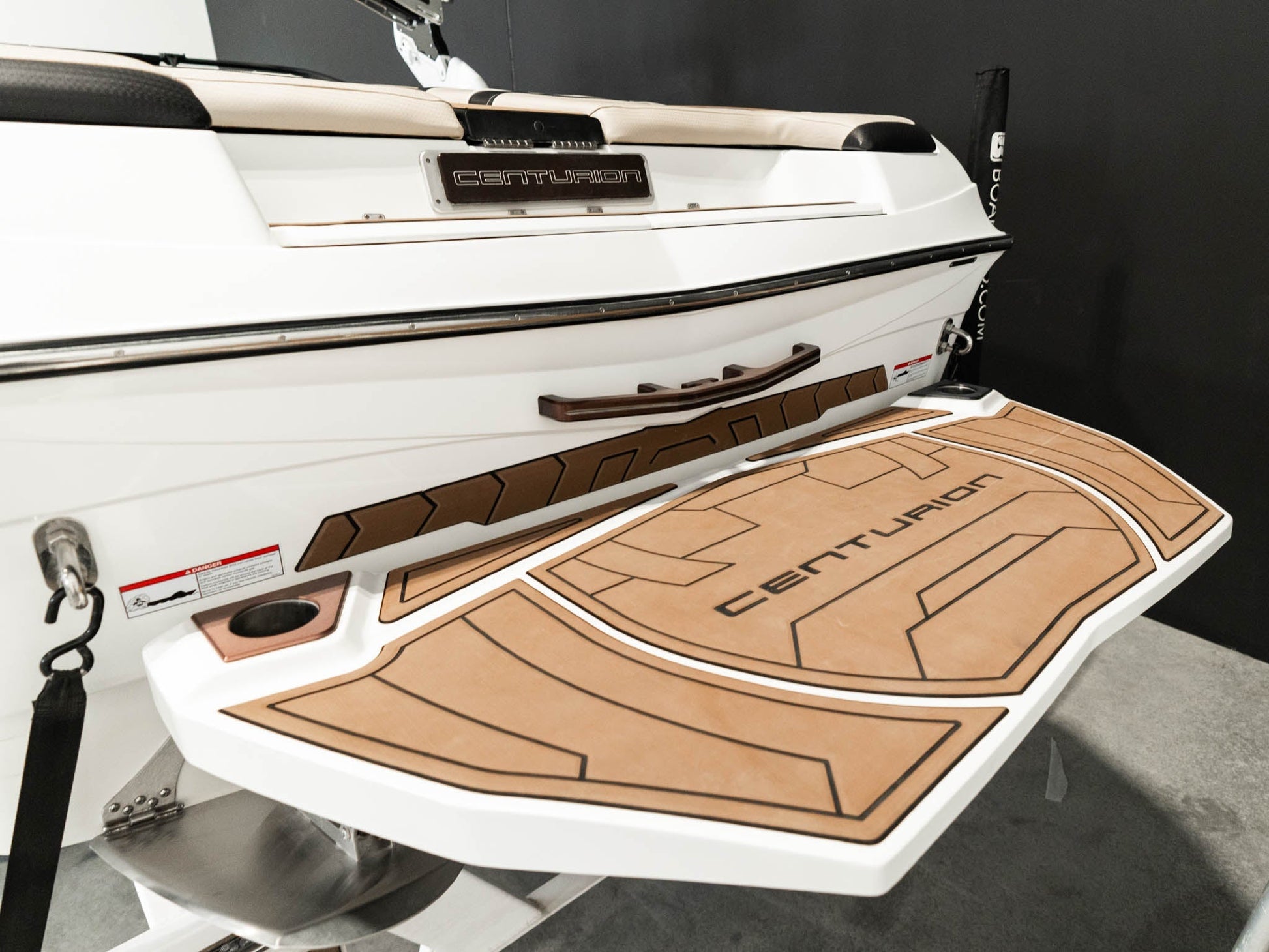 2021 Centurion Ri237 - White / Tan - BoardCo Boats