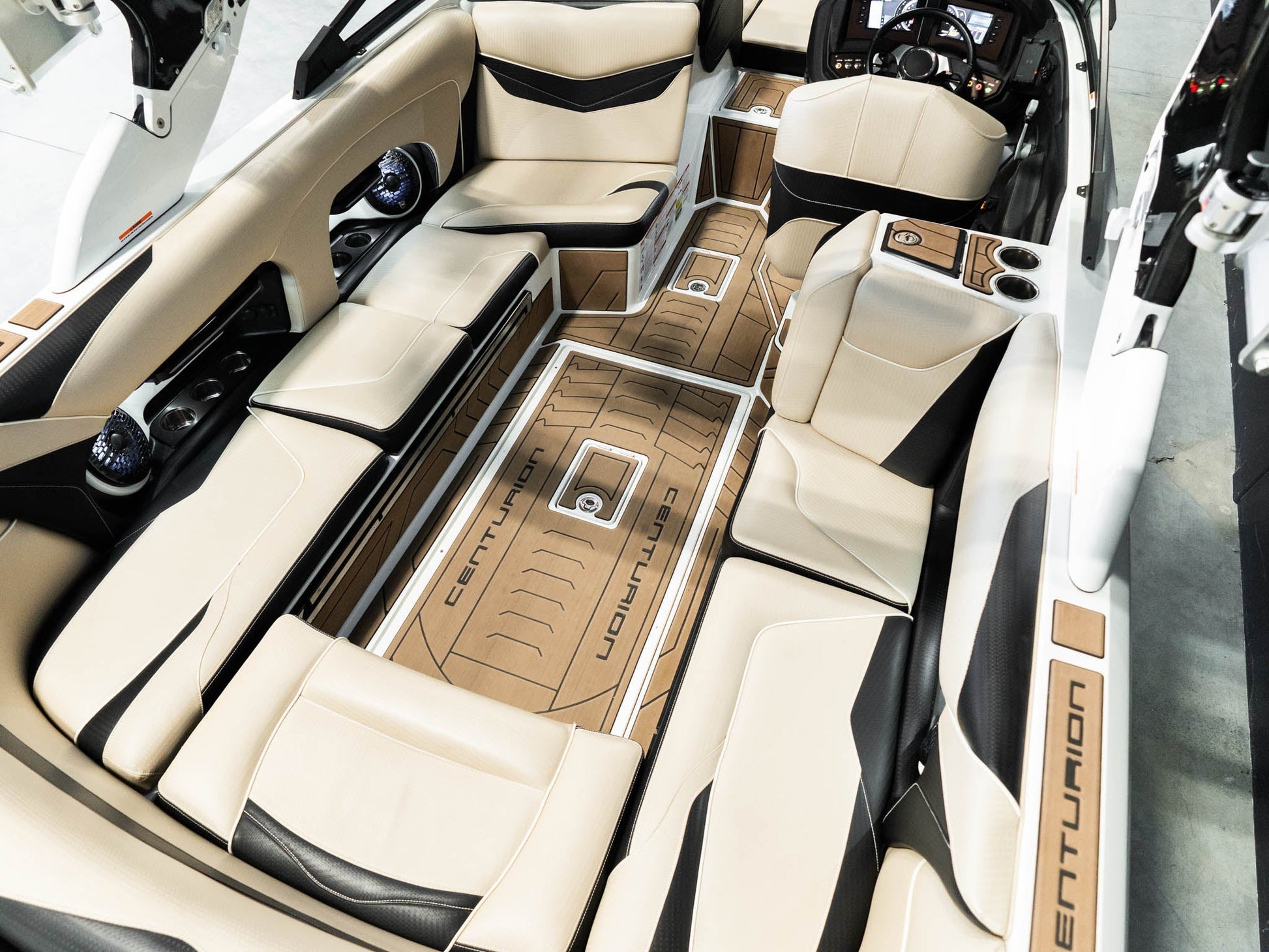 2021 Centurion Ri237 - White / Tan - BoardCo Boats