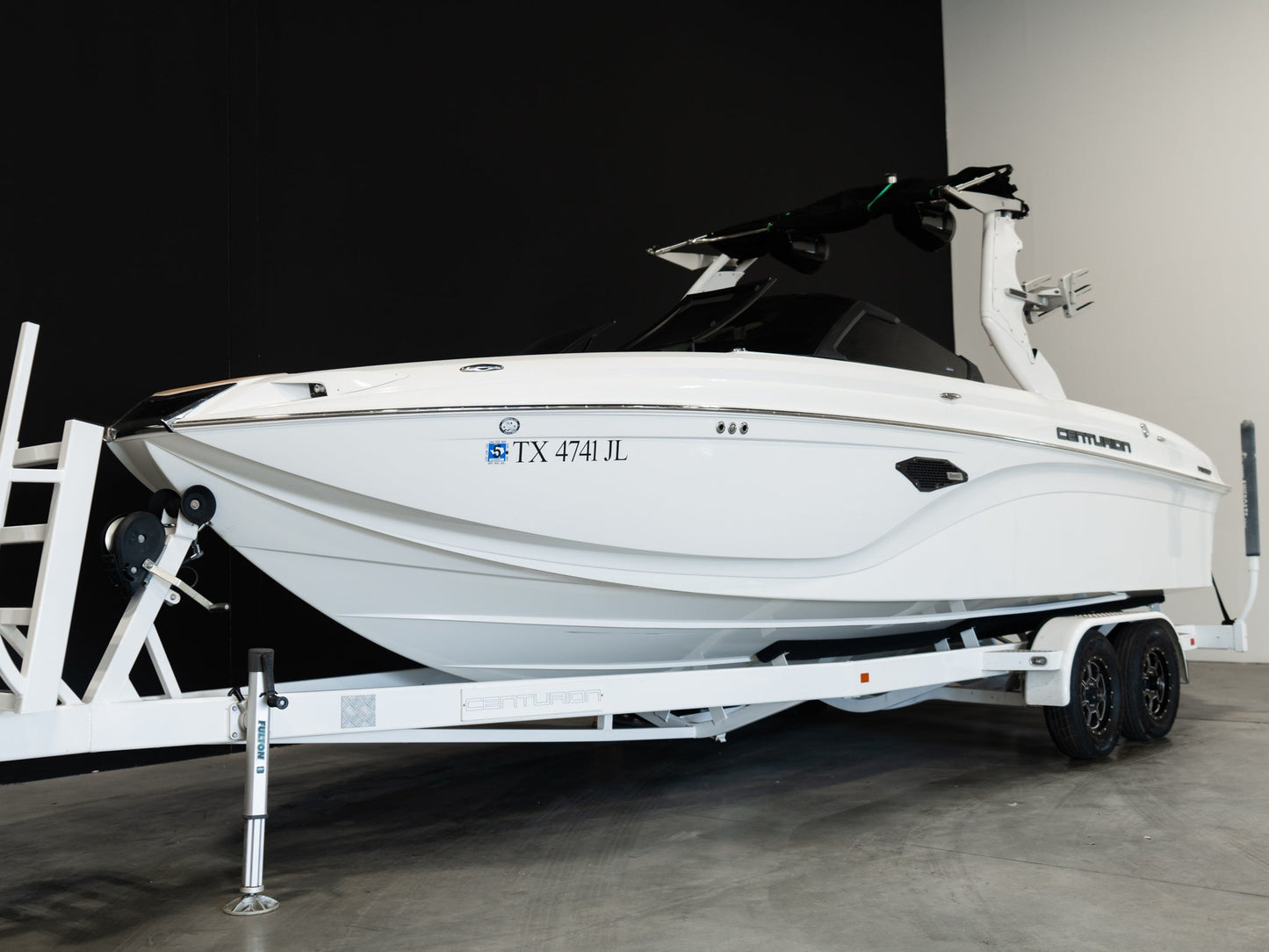 2021 Centurion Ri237 - White / White - BoardCo Boats