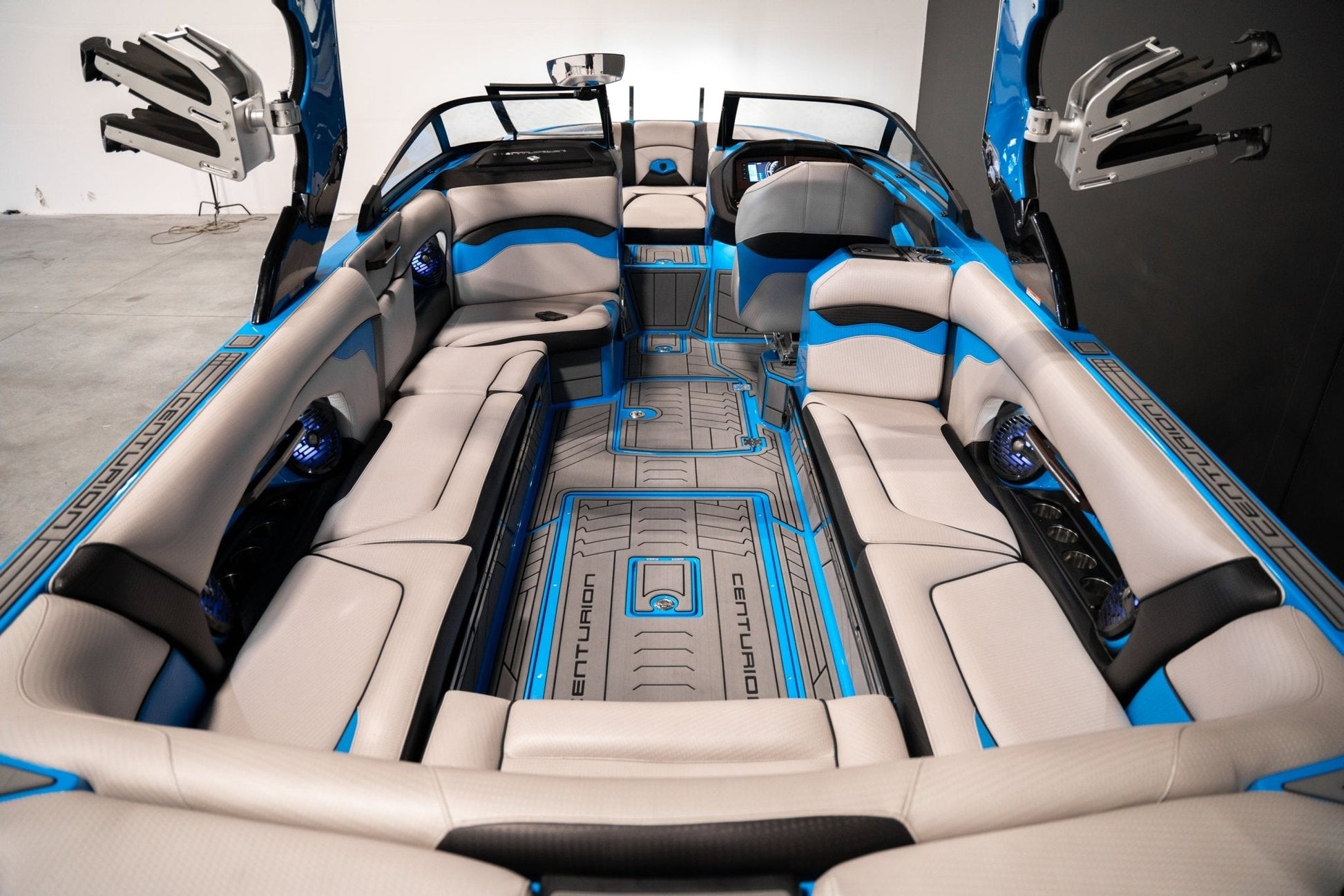 2021 Centurion Ri257 - Blue / Silver Flake - BoardCo Boats