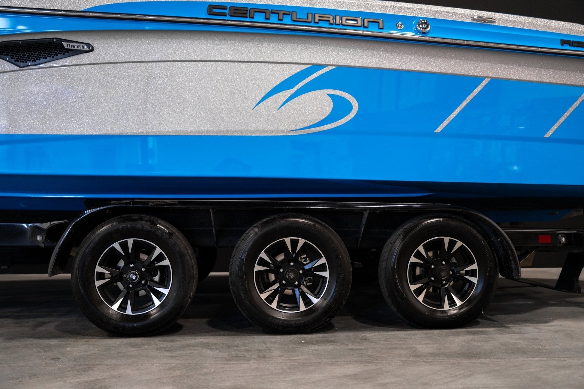 2021 Centurion Ri257 - Blue / Silver Flake - BoardCo Boats