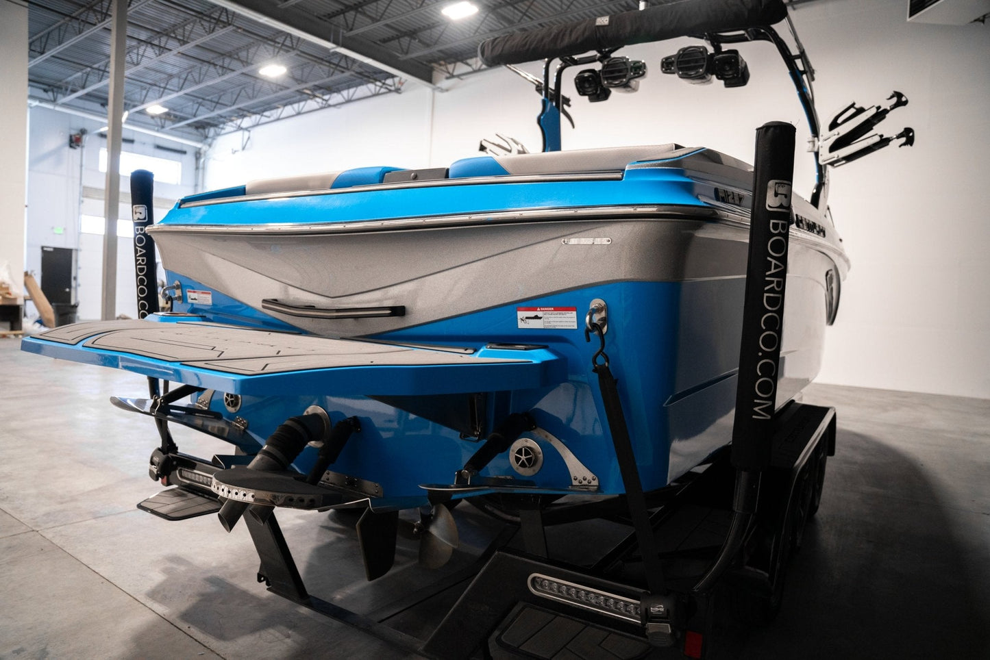 2021 Centurion Ri257 - Blue / Silver Flake - BoardCo Boats