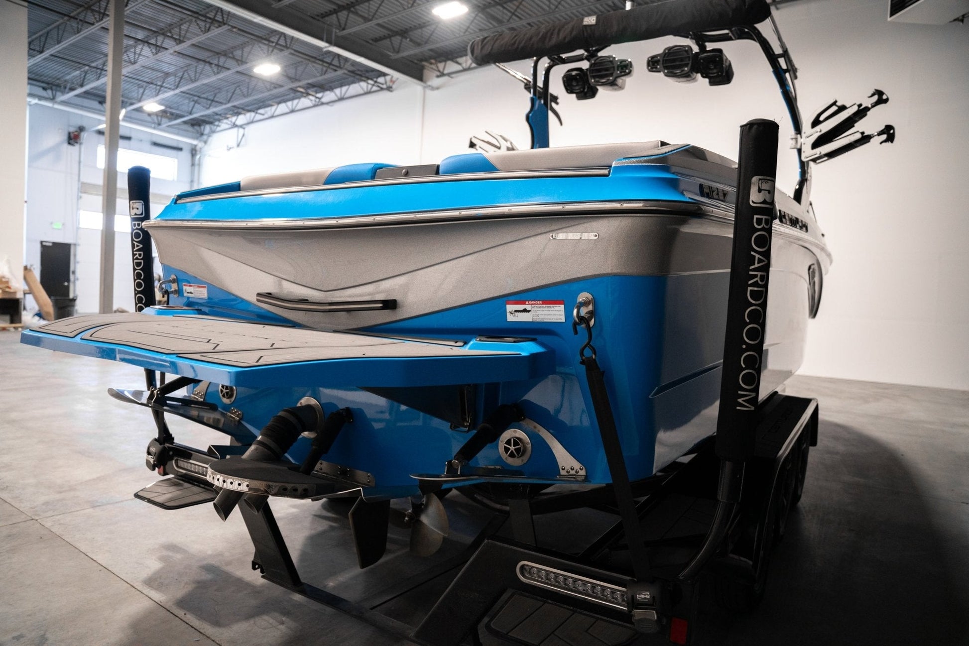 2021 Centurion Ri257 - Blue / Silver Flake - BoardCo Boats