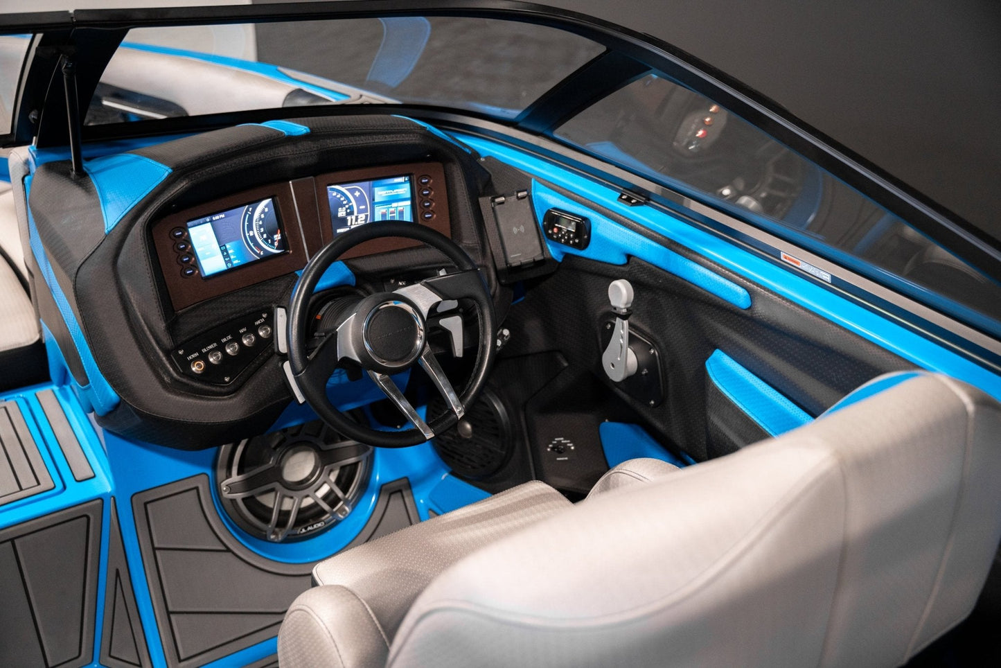 2021 Centurion Ri257 - Blue / Silver Flake - BoardCo Boats