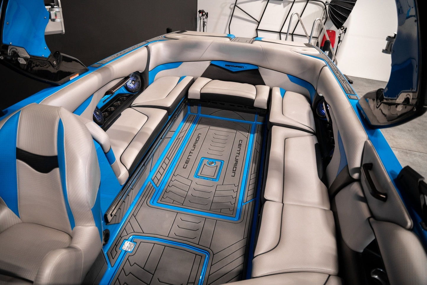 2021 Centurion Ri257 - Blue / Silver Flake - BoardCo Boats