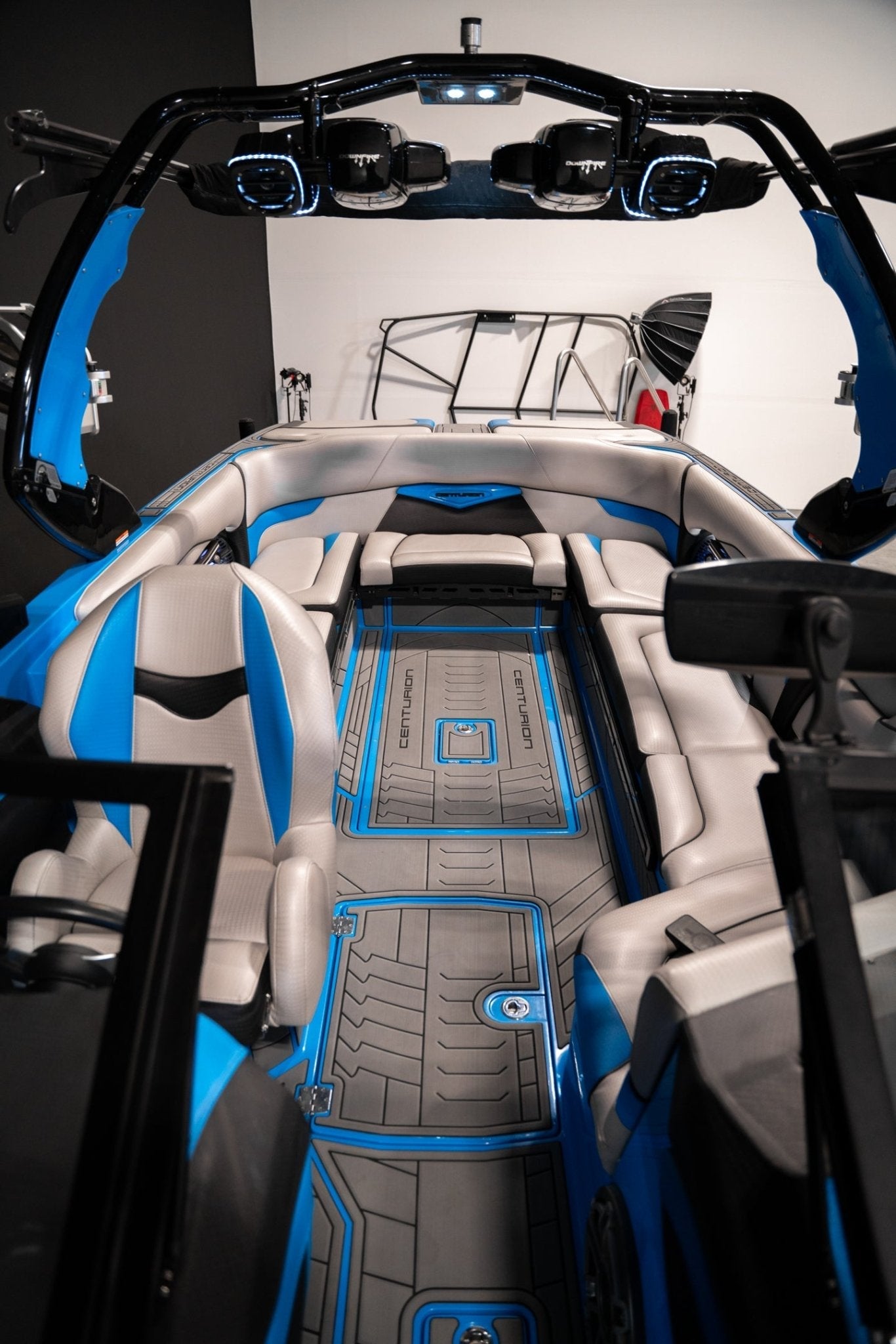 2021 Centurion Ri257 - Blue / Silver Flake - BoardCo Boats