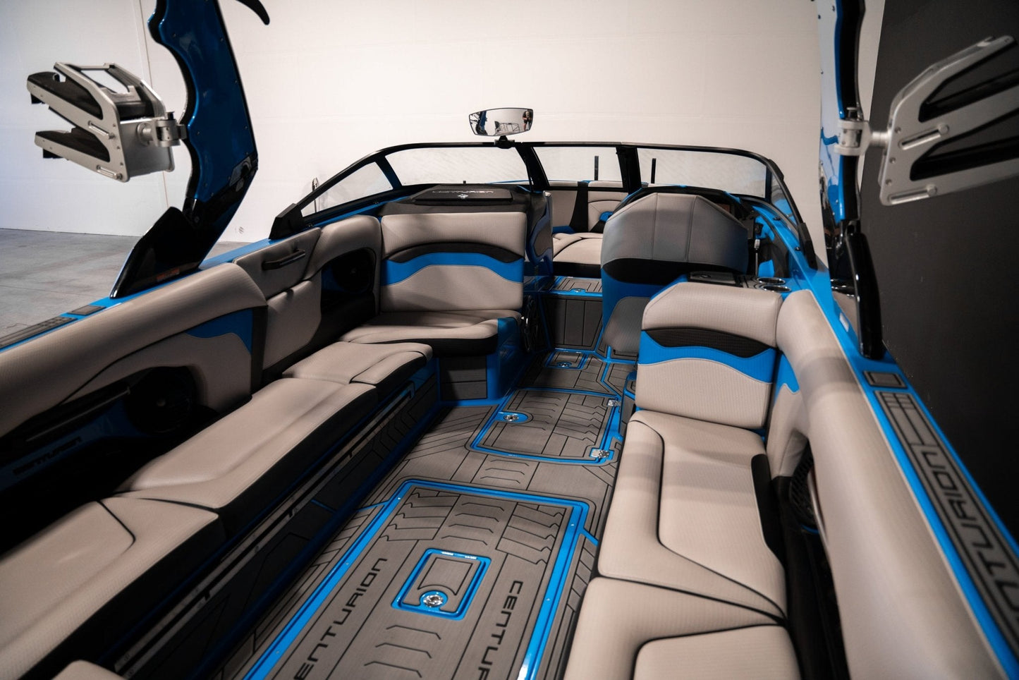 2021 Centurion Ri257 - Blue / Silver Flake - BoardCo Boats