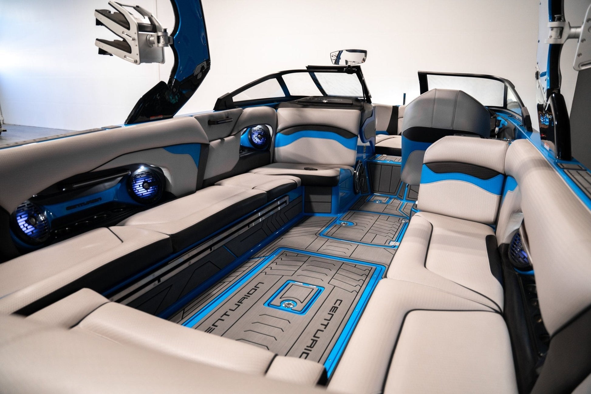 2021 Centurion Ri257 - Blue / Silver Flake - BoardCo Boats