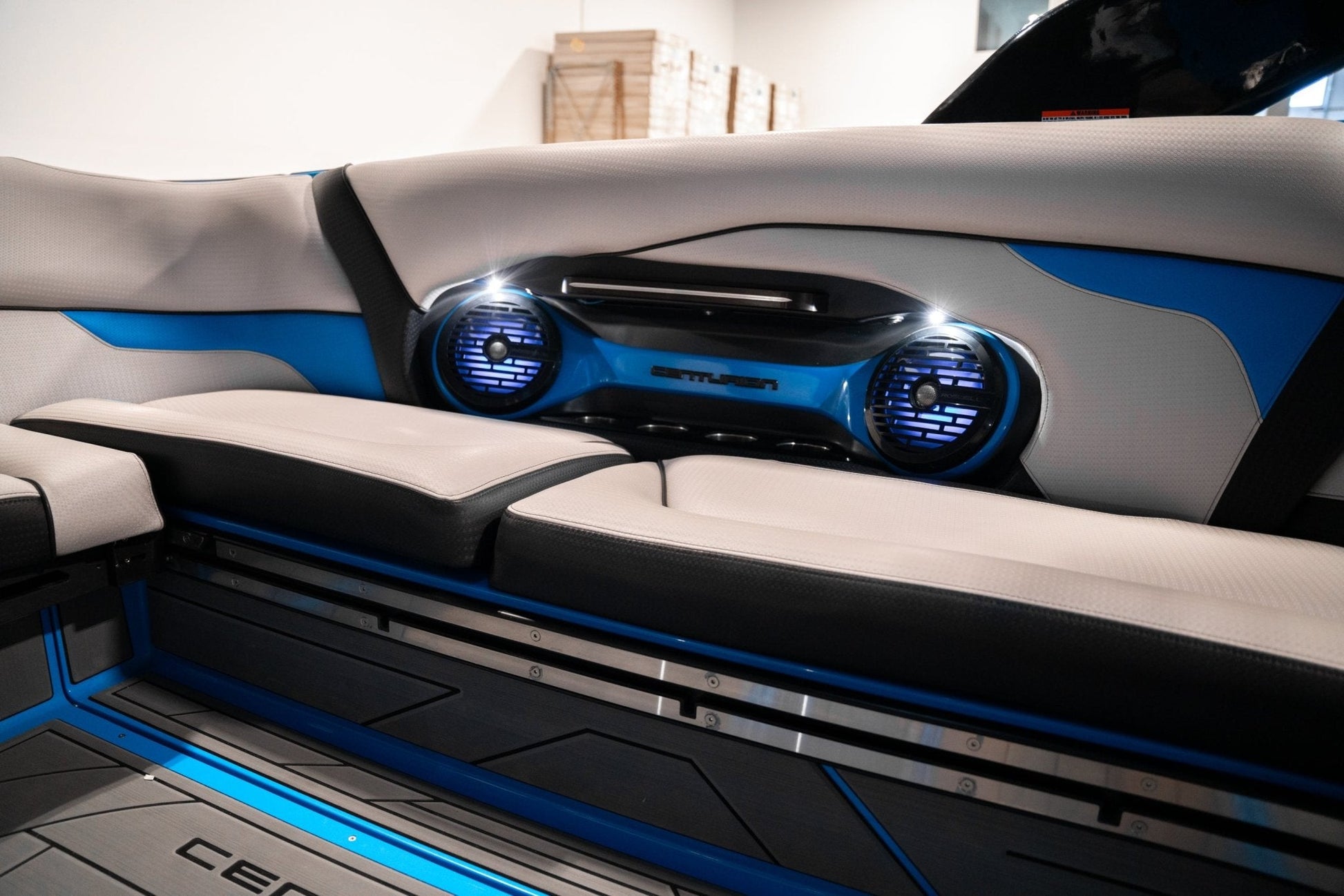 2021 Centurion Ri257 - Blue / Silver Flake - BoardCo Boats