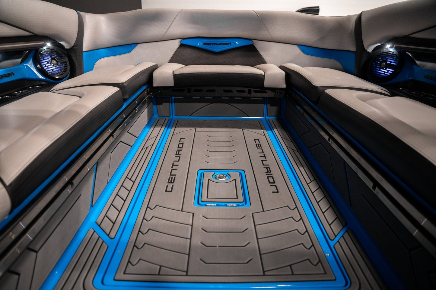 2021 Centurion Ri257 - Blue / Silver Flake - BoardCo Boats