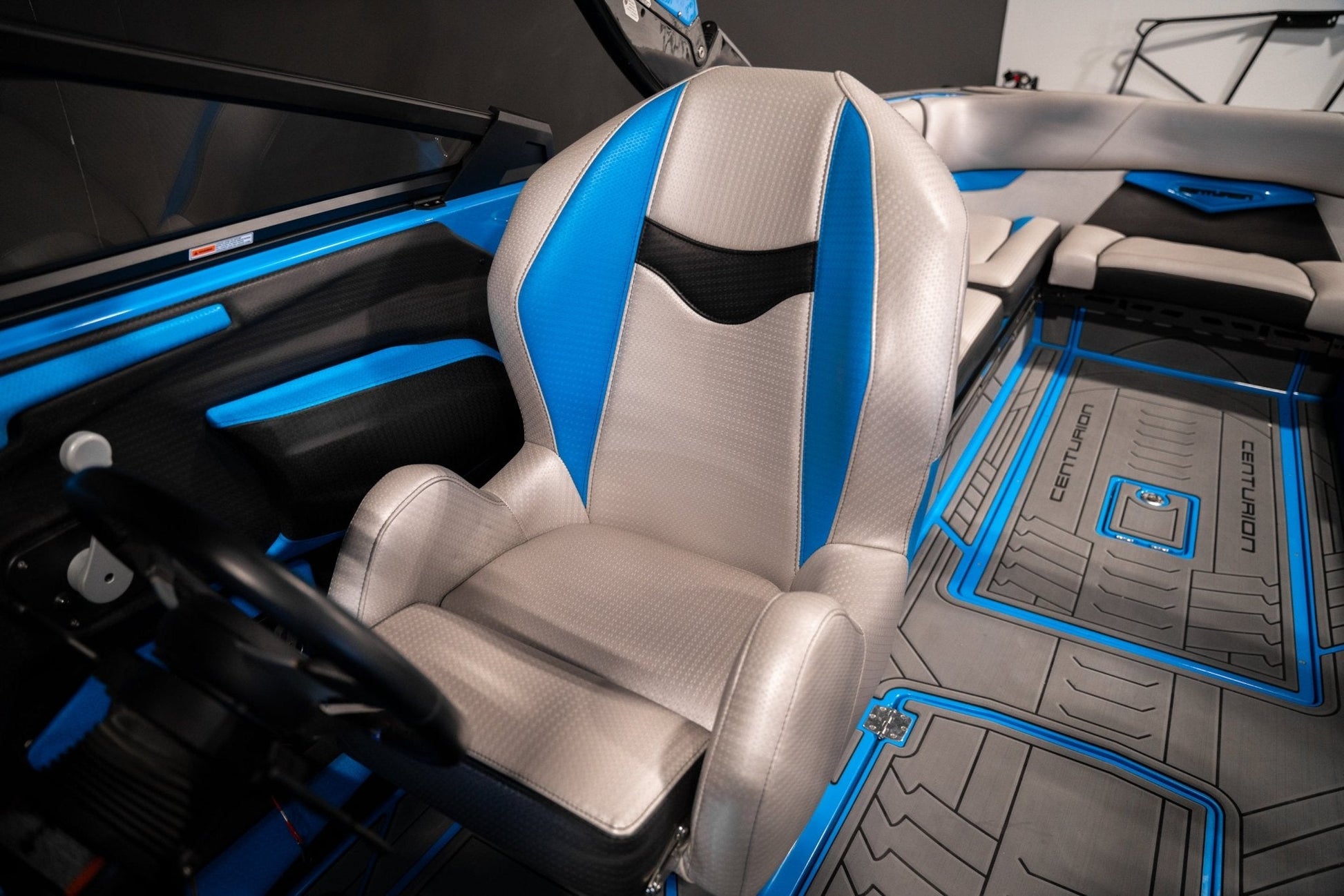 2021 Centurion Ri257 - Blue / Silver Flake - BoardCo Boats