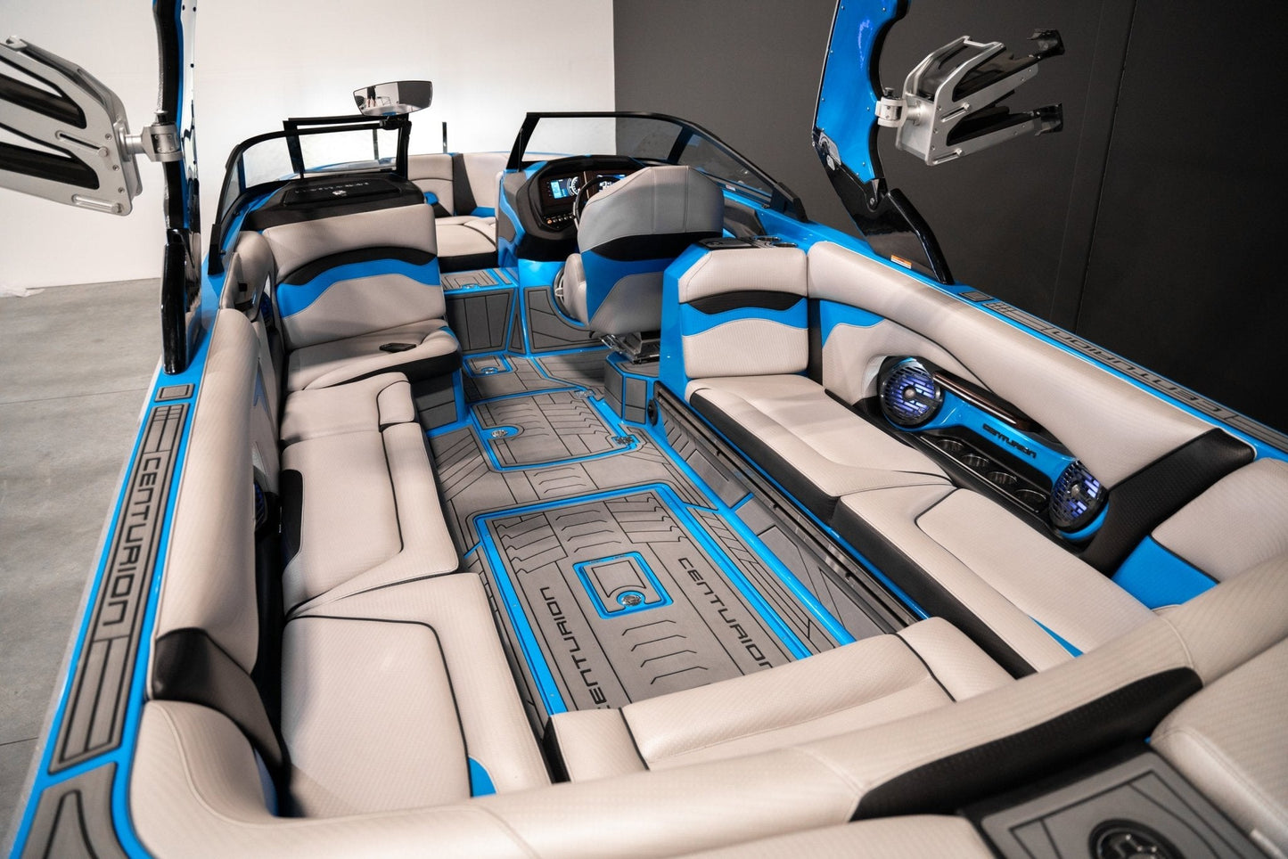 2021 Centurion Ri257 - Blue / Silver Flake - BoardCo Boats
