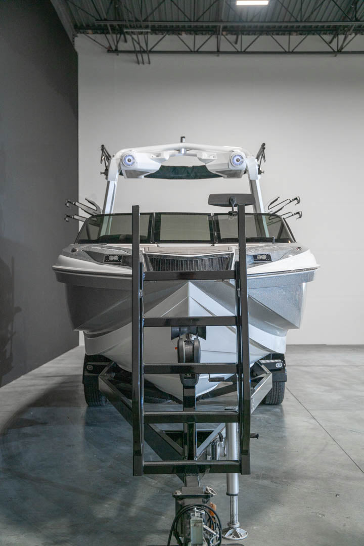 2021 Centurion Ri257 Silver Flake / White - BoardCo Boats