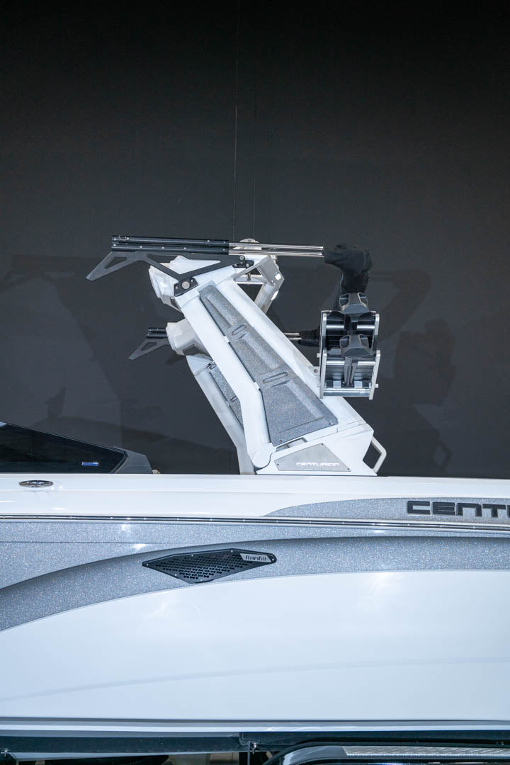 2021 Centurion Ri257 Silver Flake / White - BoardCo Boats