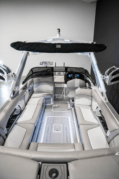 2021 Centurion Ri257 Silver Flake / White - BoardCo Boats