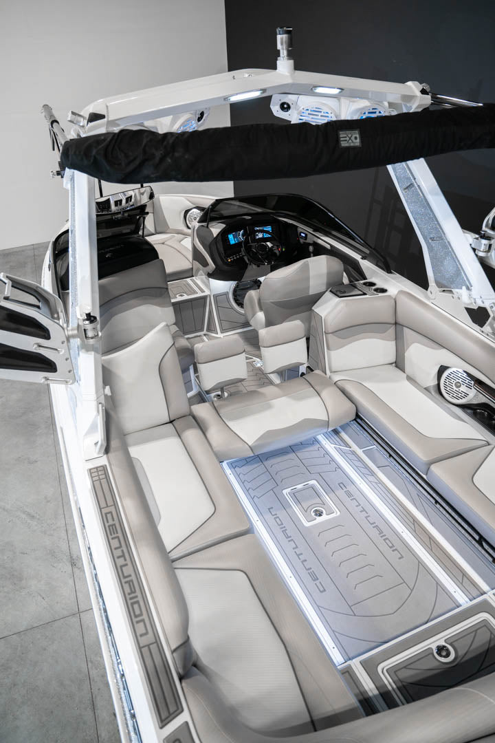 2021 Centurion Ri257 Silver Flake / White - BoardCo Boats