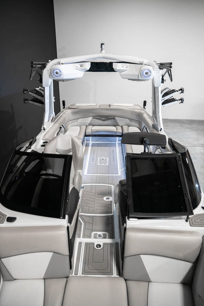 2021 Centurion Ri257 Silver Flake / White - BoardCo Boats
