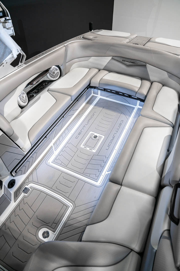 2021 Centurion Ri257 Silver Flake / White - BoardCo Boats