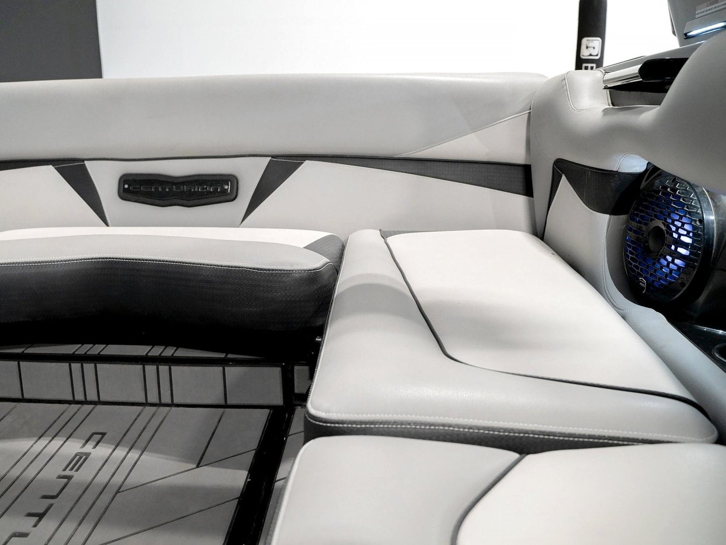 2021 Centurion Vi22 - Gunmetal Flake / Onyx Black - BoardCo Boats