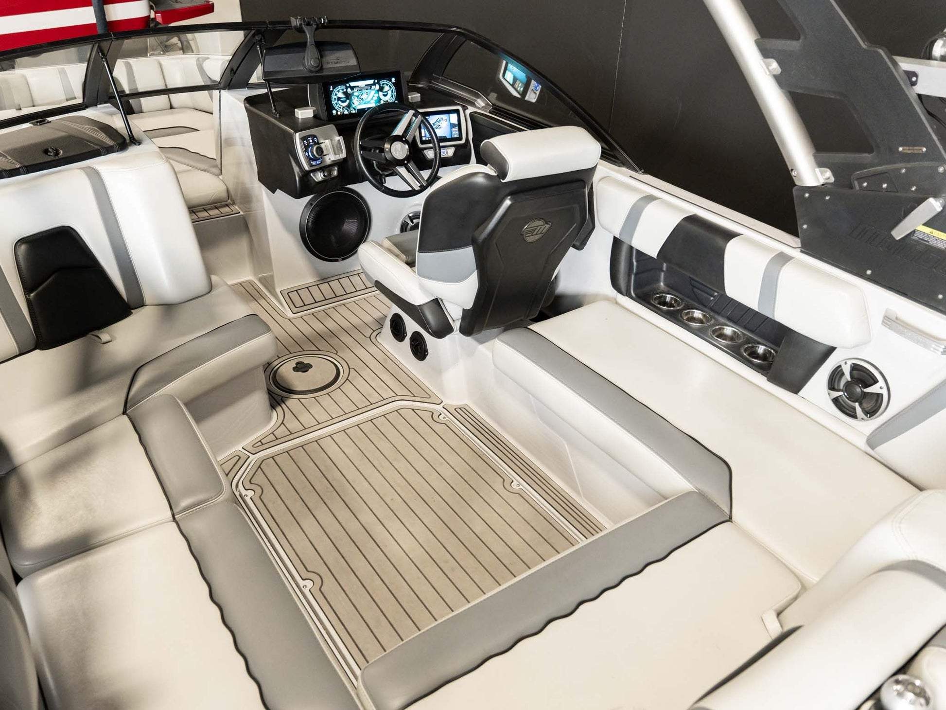 2021 Malibu 21 MLX - White / Black - BoardCo Boats