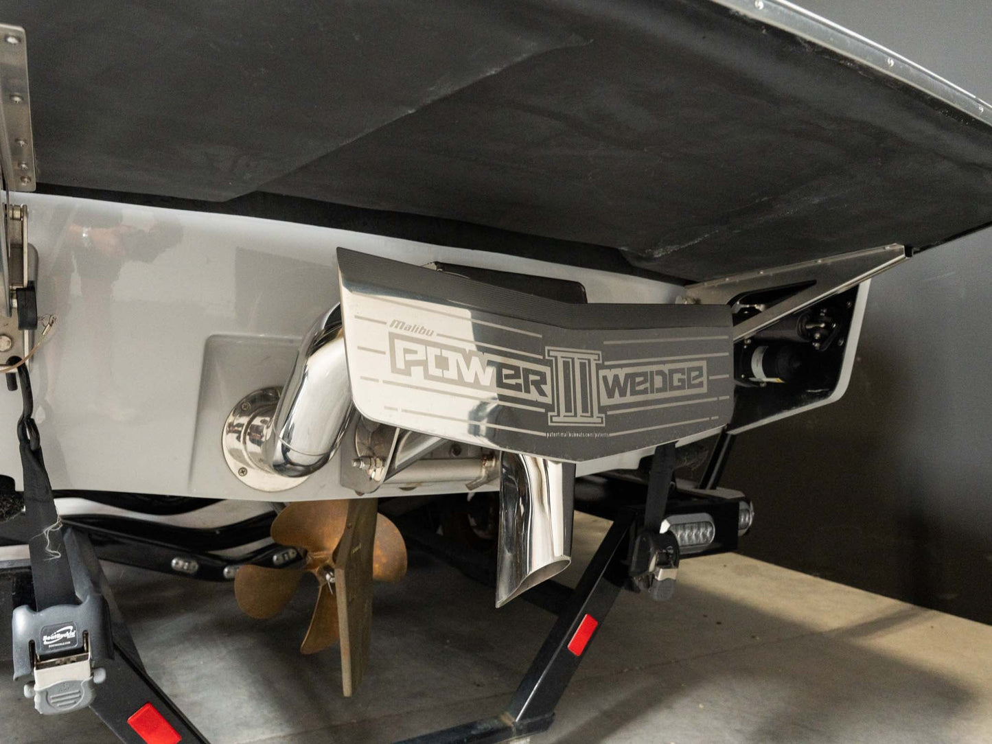 2021 Malibu 21 MLX - White / Black - BoardCo Boats
