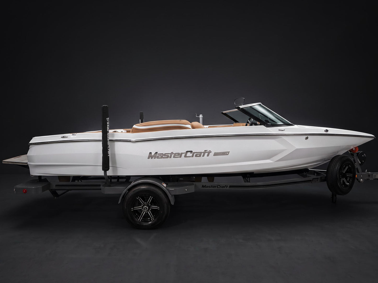 2021 Mastercraft ProStar in All White w/ Tan interior