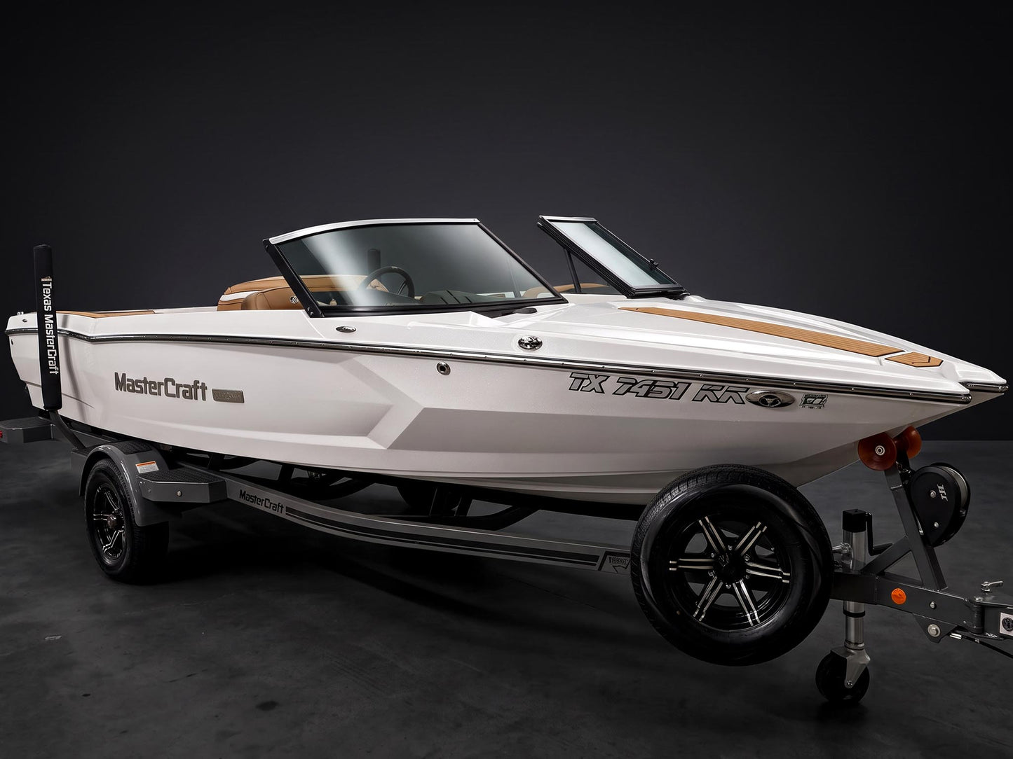 2021 Mastercraft ProStar in All White w/ Tan interior