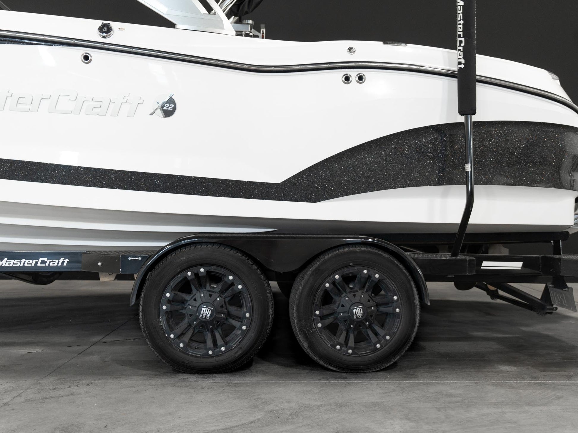 2021 Mastercraft X22 - White / Black Flake - BoardCo Boats