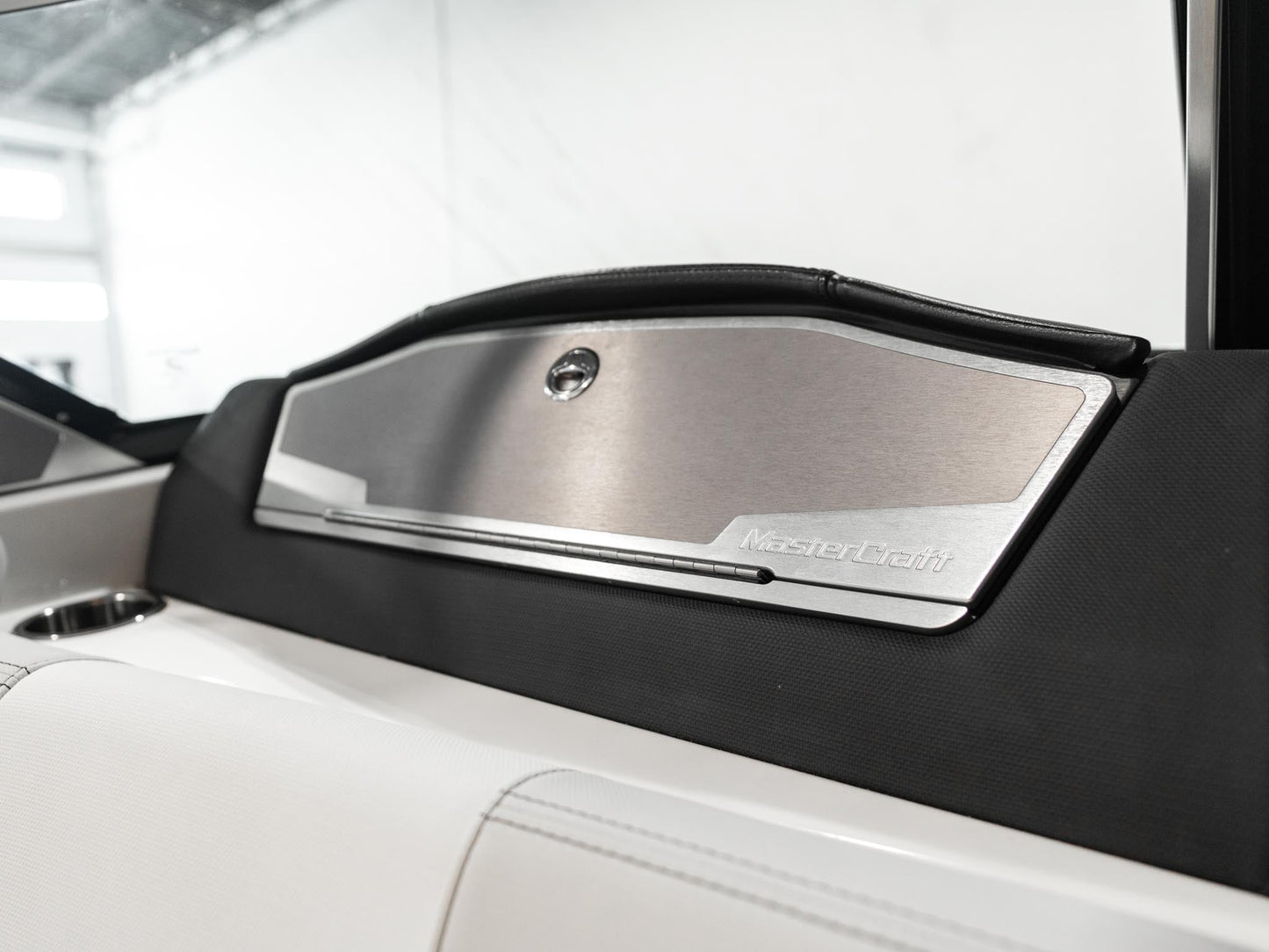 2021 Mastercraft X22 - White / Black Flake - BoardCo Boats