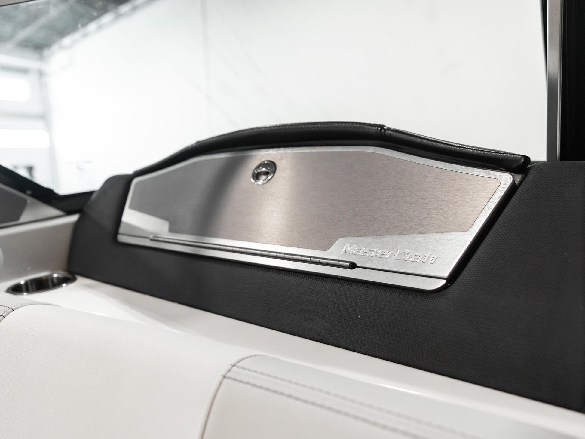 2021 Mastercraft X22 - White / Black Flake - BoardCo Boats