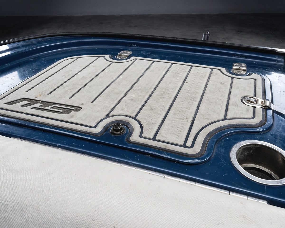 2021 MB B52 Alpha 23 in White w/ White interior