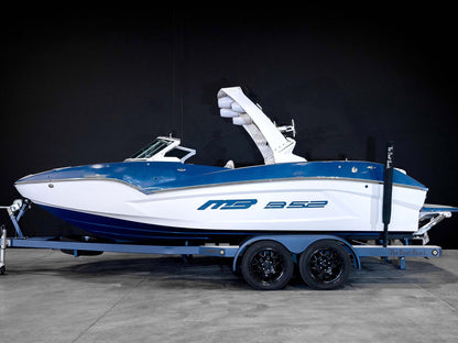 2021 MB B52 23 - BoardCo Boats