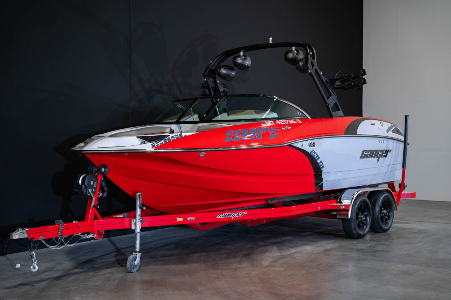 2021 Sanger 231 SL Red / Grey / Black - BoardCo Boats