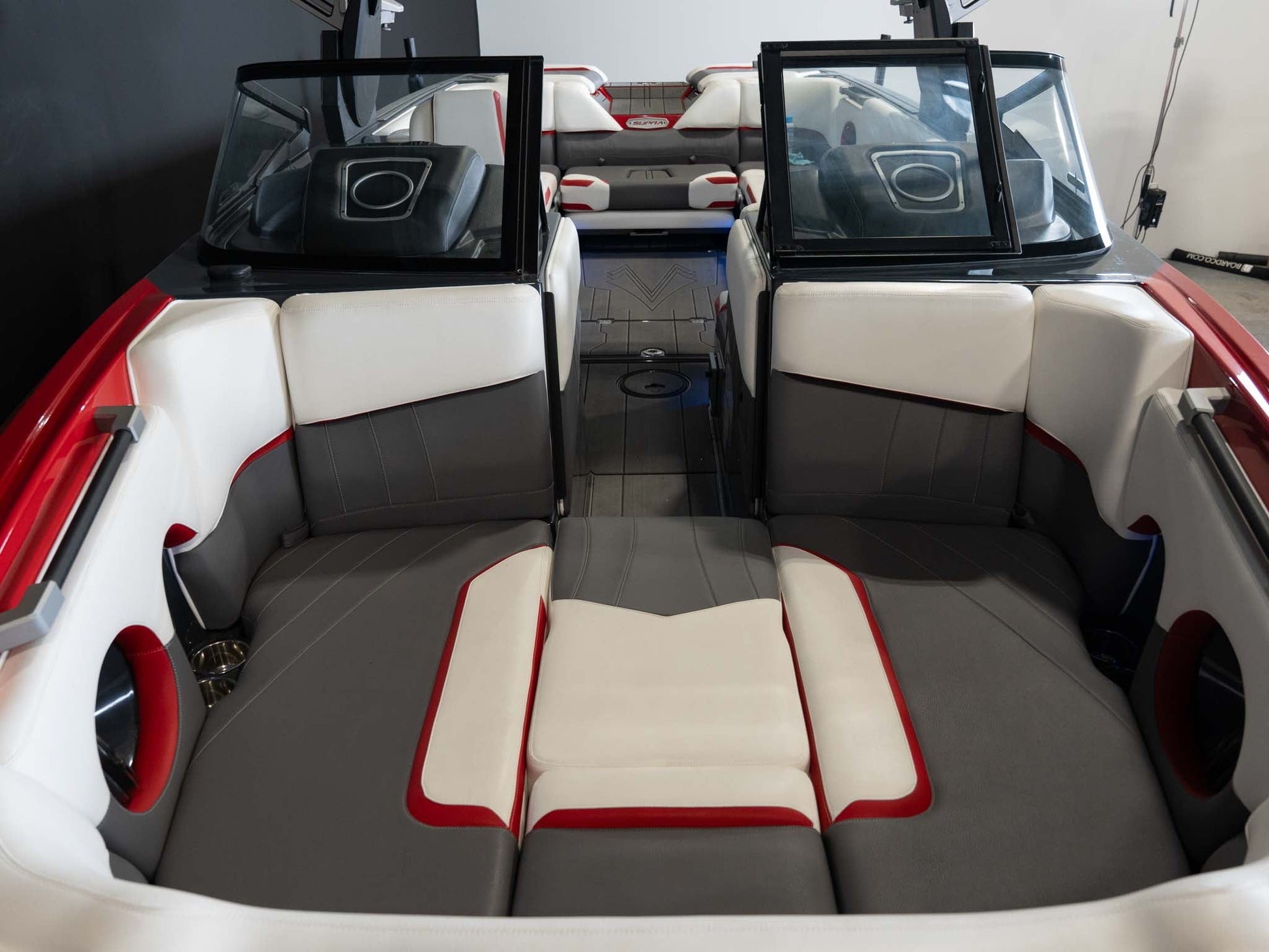 2021 Supra SA550 - Red / White - BoardCo Boats