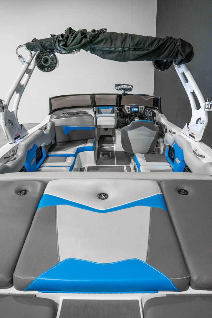 2021 Supreme ZS232 Bahama Flake / White - BoardCo Boats