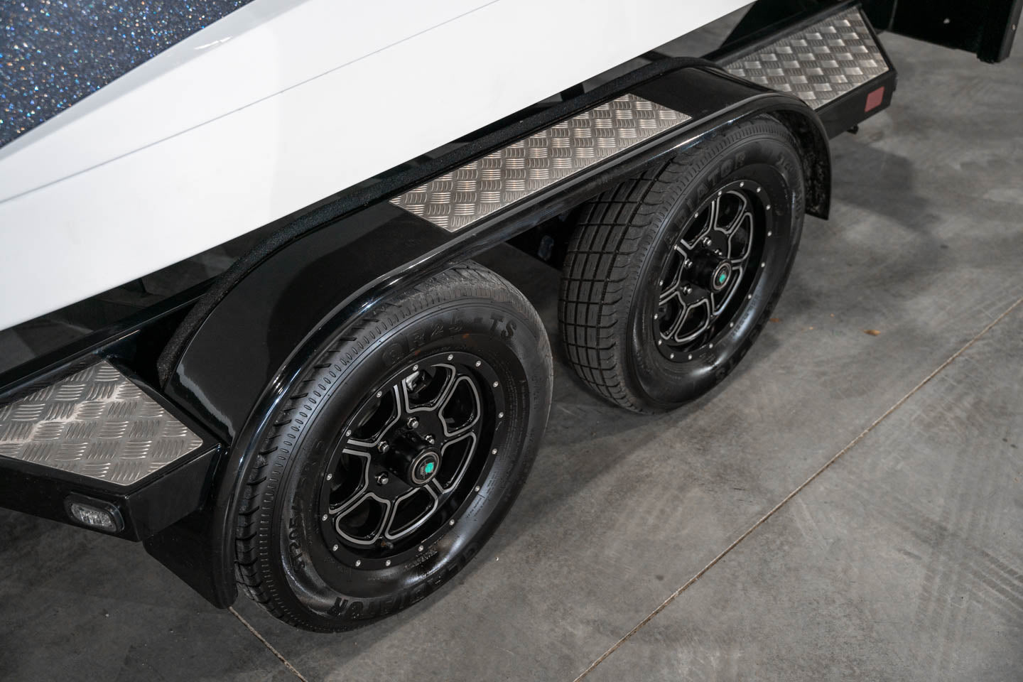 2022 Centurion Fi21 - Gunmetal Flake / White Frost - BoardCo