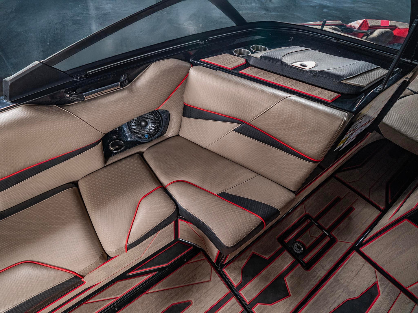 2022 Centurion Fi23 - Black / Red - BoardCo Boats
