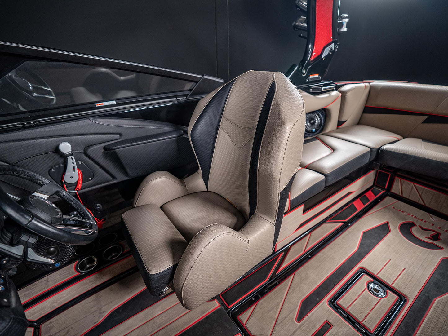 2022 Centurion Fi23 - Black / Red - BoardCo Boats