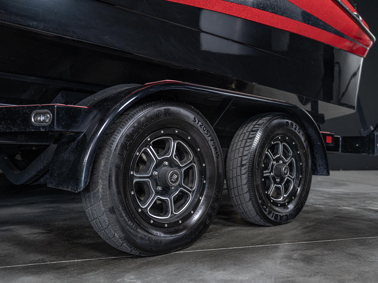 2022 Centurion Fi23 - Black / Red - BoardCo Boats