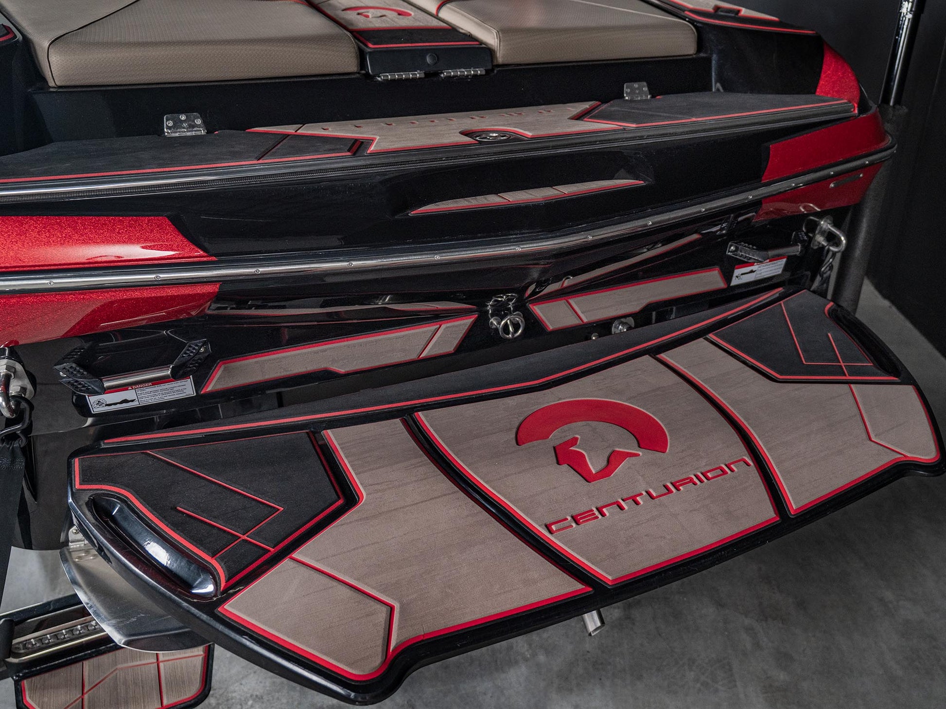 2022 Centurion Fi23 - Black / Red - BoardCo Boats