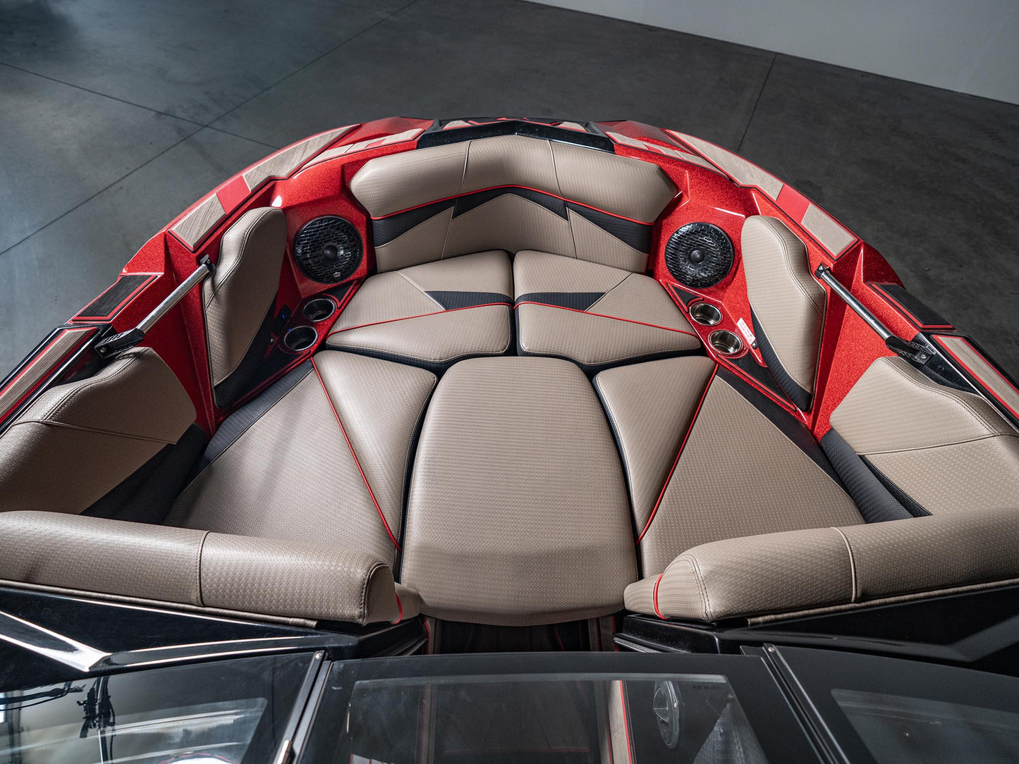 2022 Centurion Fi23 - Black / Red - BoardCo Boats
