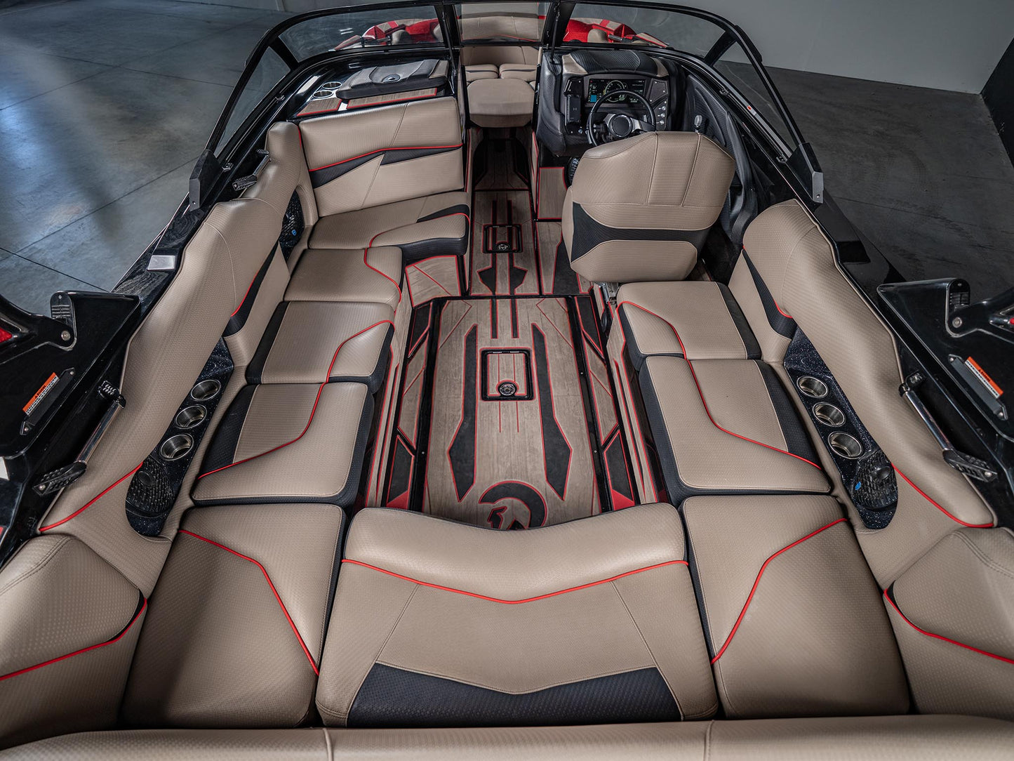 2022 Centurion Fi23 - Black / Red - BoardCo Boats