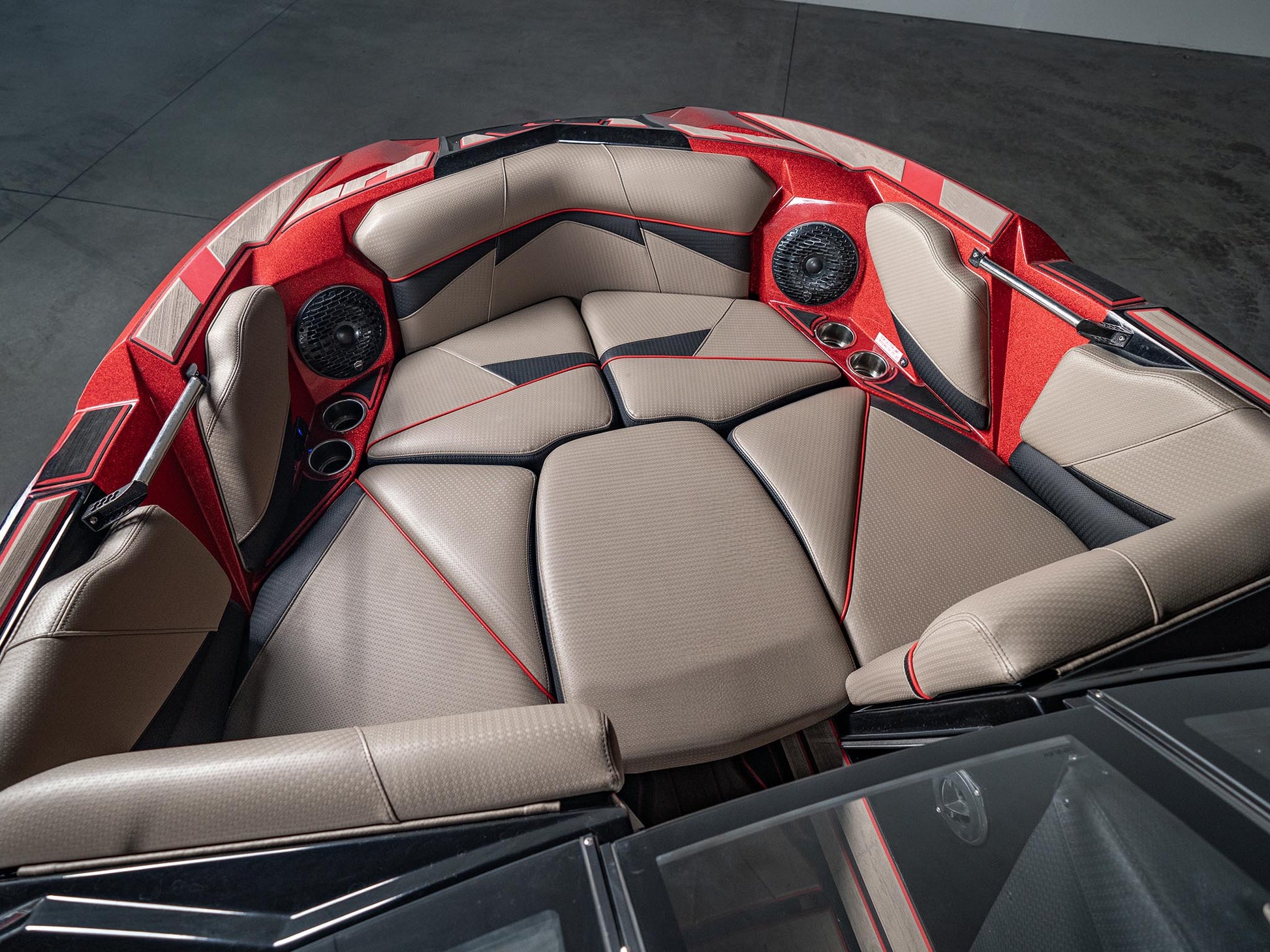 2022 Centurion Fi23 - Black / Red - BoardCo Boats