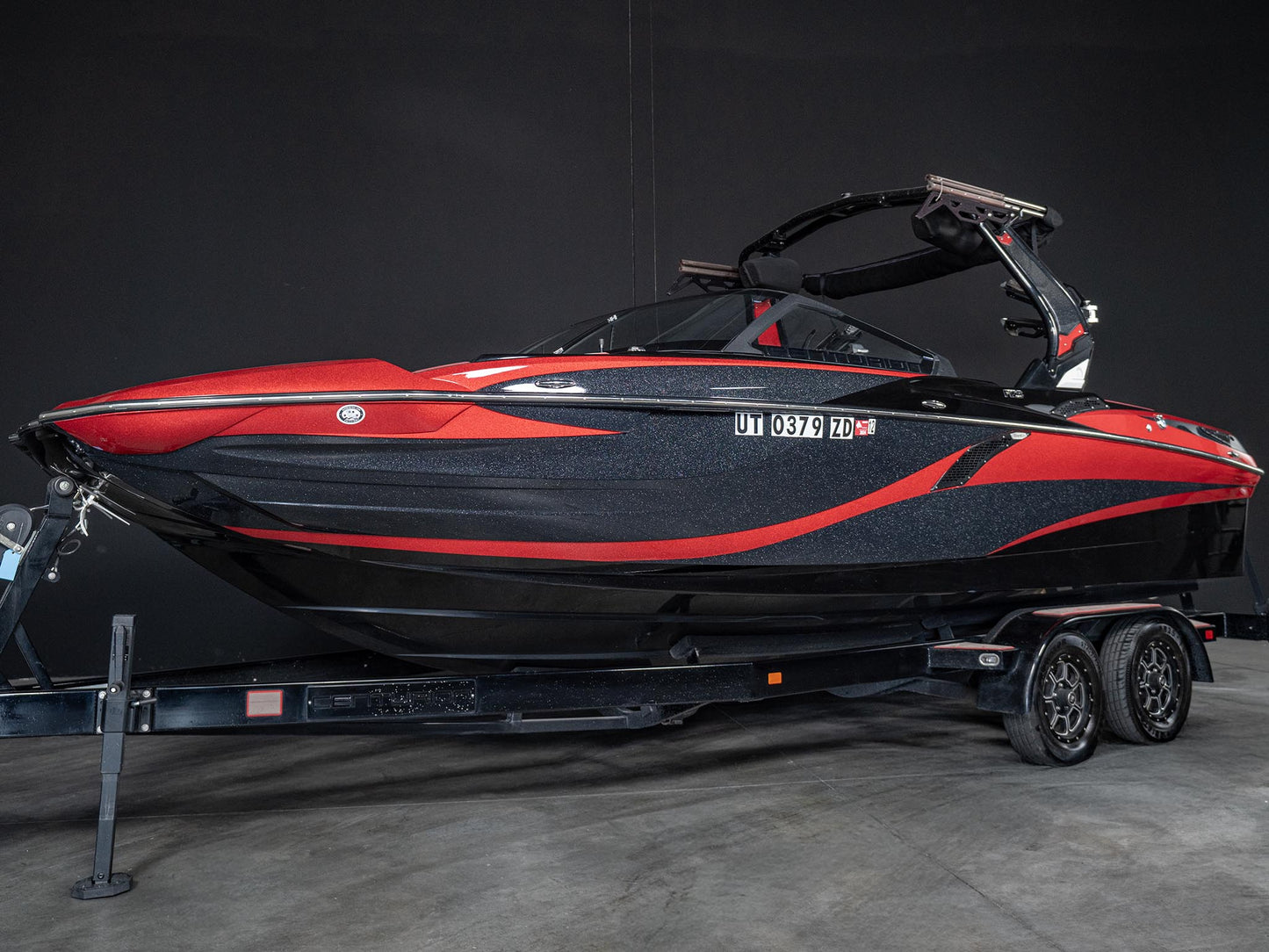 2022 Centurion Fi23 - Black / Red - BoardCo Boats