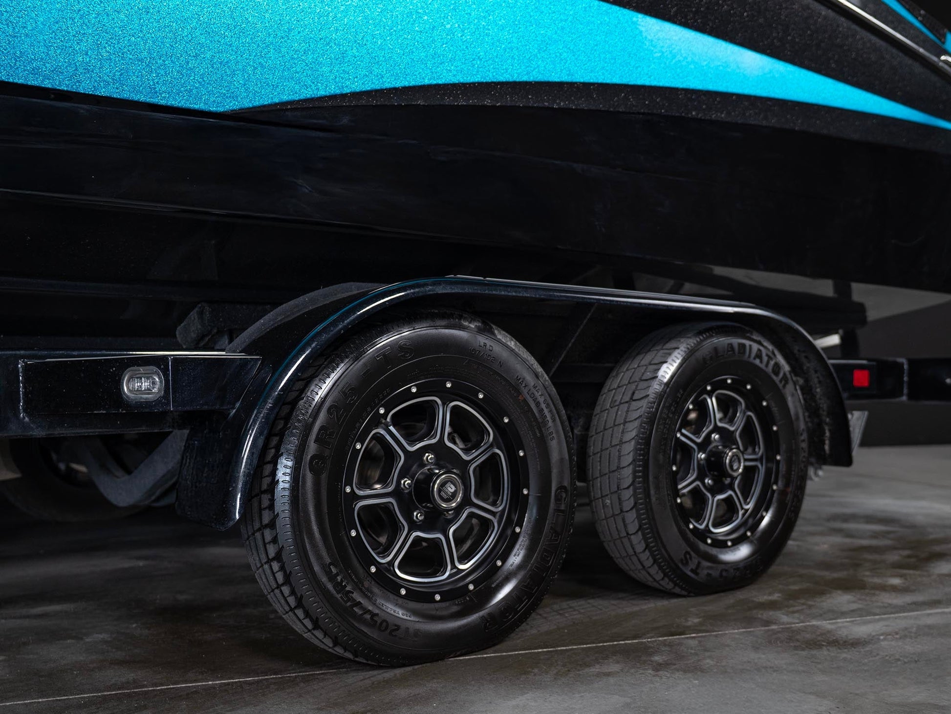2022 Centurion Fi23 - Blue Flake / Black - BoardCo Boats
