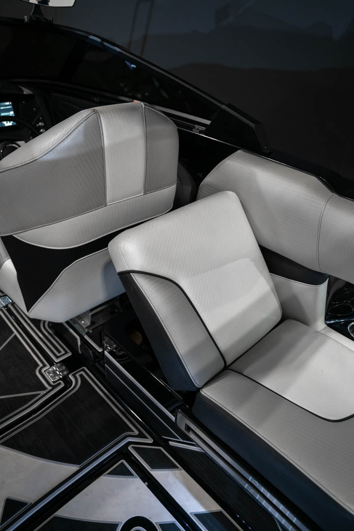 2022 Centurion Fi25 - BoardCo Boats