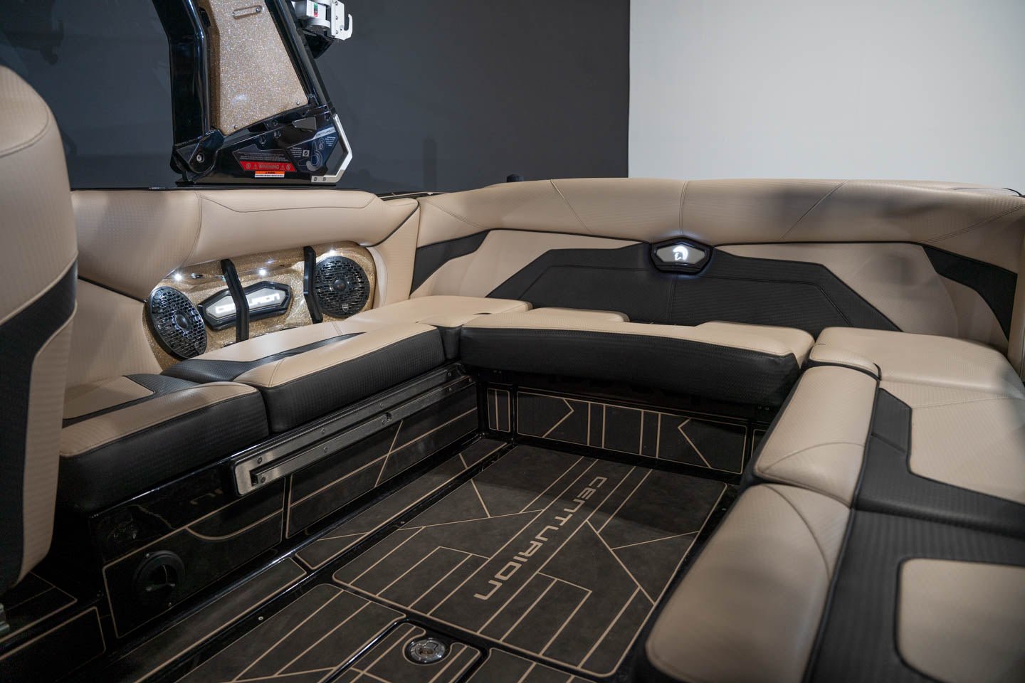 2022 Centurion Ri230 - BoardCo Boats